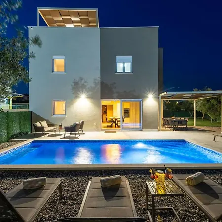 Villa Roka By Guide *